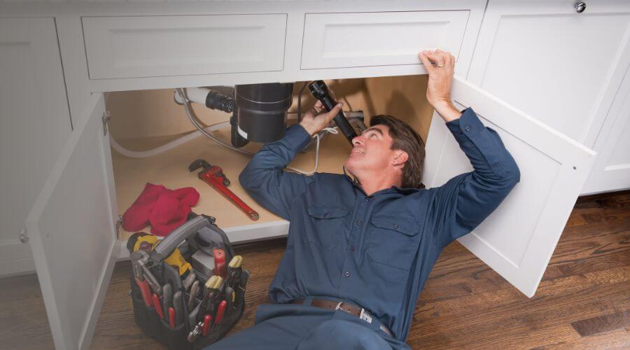 Professional expert plumbing services in Montreal, MO